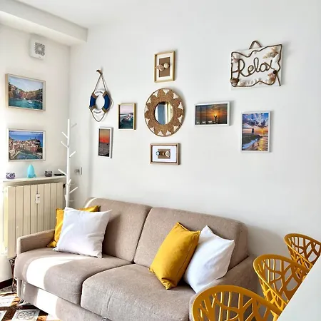Monolocale Con Terrazzo Esclusivo * ראפאלו