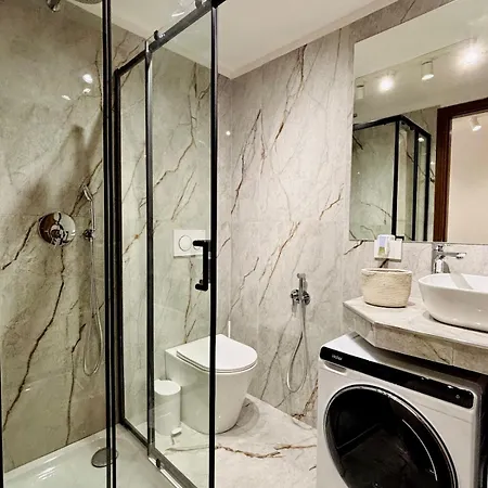 Monolocale Con Terrazzo Esclusivo דירה *